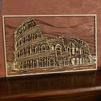 Quadro in legno traforato Colosseo – 40×25 cm – fa