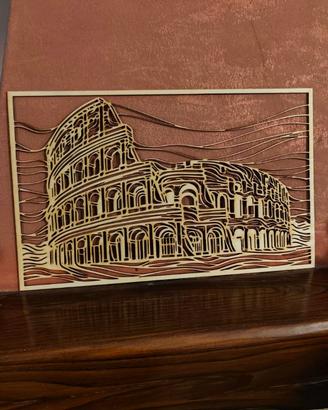 Quadro in legno traforato Colosseo – 40×25 cm – fa