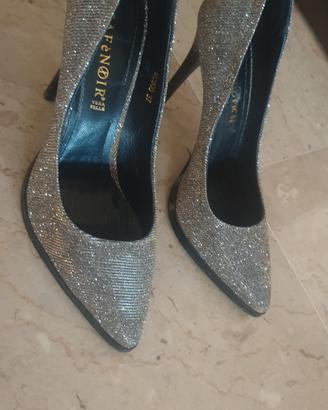 Scarpa Dècolletè con tacco Cafenoir Argento 