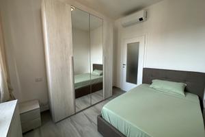 Stanza singola in appartamento ristrutturato