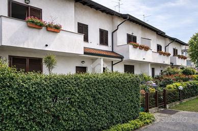 VILLA A SCHIERA A LEGNANO