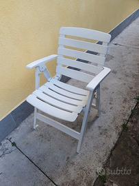 Poltrone e tavolo da esterno