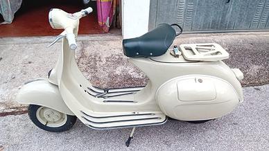 Vespa 125s Vespa 125 Del 1958 Piaggio Vespa 125 (VNA) Usata In Vendita