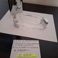 Accessori da bagno appoggio.