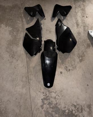 Plastiche, scarico e accessori var per DR-Z 400 SM