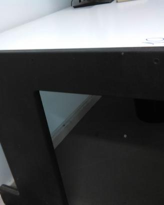 Scrivania marca NEOLT 201 x 80 h 75