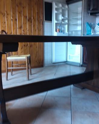 Tavolo in noce con 10 sedie 