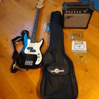 basso con cassa amplificata e custodia