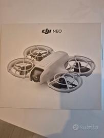Drone DJ NEO con custodia, come nuovo.