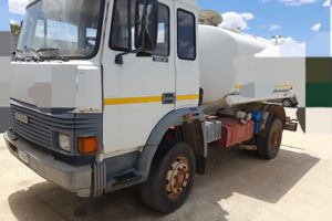 Camion Iveco 135.17 autobotte