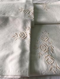 Lenzuolo matrimoniale con due federe