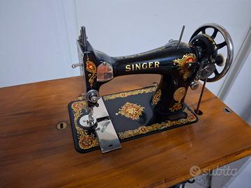 SINGER Macchina da cucire antica con mobiletto