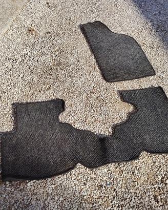 Tappetino auto sinistro anteriore e posteriore