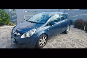 Opel corsa benzina e gpl 