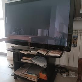 TV Panasonic con  porta TV 