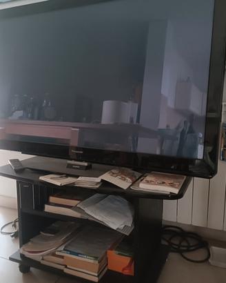 TV Panasonic con  porta TV 