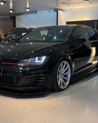 VOLKSWAGEN GOLF GTI 2.0 BENZINA 230CV - 2014