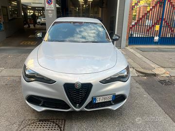 Alfa Romeo Stelvio 2.2 Turbodiesel 210 CV AT8 Q4 V