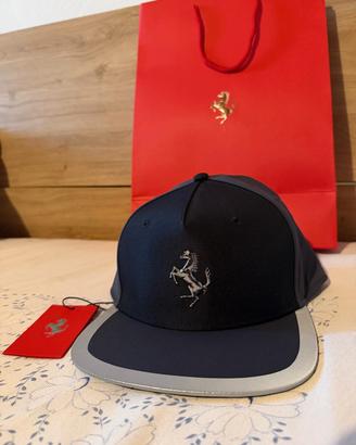 cappello Ferrari 