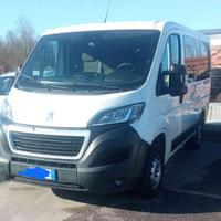 PEUGEOT Boxer 330 BlueHDi 140 S&S PC-TN Combi Pr