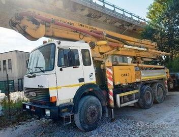 Iveco 330.30 + Pompa Cifa Invetta 36 Mt