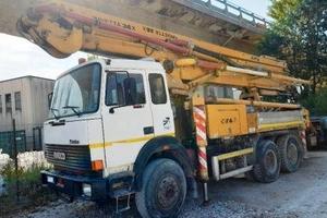 Iveco 330.30 + Pompa Cifa Invetta 36 Mt