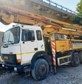 Iveco 330.30 + Pompa Cifa Invetta 36 Mt