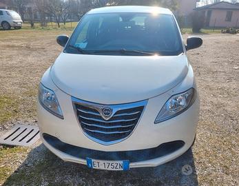 Lancia y 1.2 gpl 2014 euro 5b