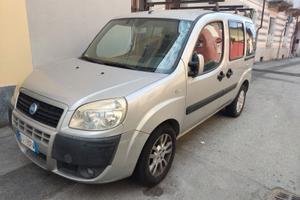 Automobile Fiat Doblò