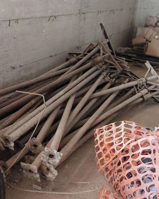 Puntelli a croce con vite regolabile