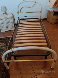 Struttura letto con doghe 