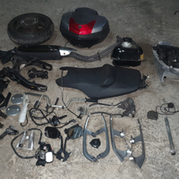 Tmax 530 marmitta forcellone cerchio maniglioni