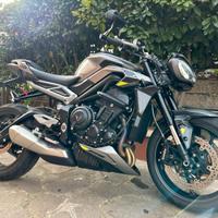 Triumph Street Triple 765 R - 2023