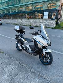 Honda Integra 750 Sport S 