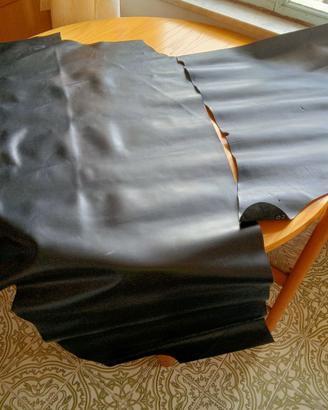 Pelle di vacca conciata nero x hobby fai da te