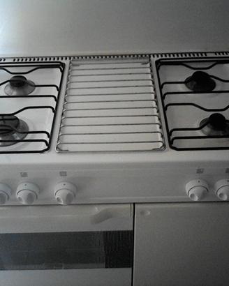 Cucina a gas con forno