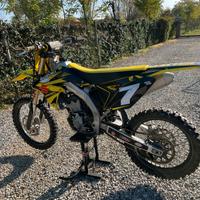 Suzuki rmz 250