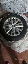  4 gomme + cerchioni + copricerchione a 200 euro