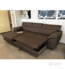 DIVANO MODELLO CON PENISOLA