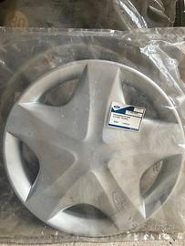 copricerchi e tappetini Ford Ka modello vecchio