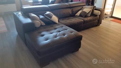 Divano in pelle pregiata