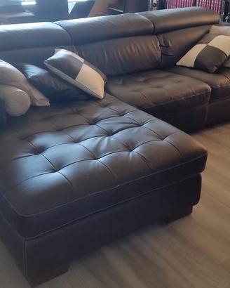 Divano in pelle pregiata