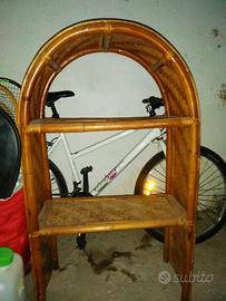 Mobile libreria in bambù arcuato