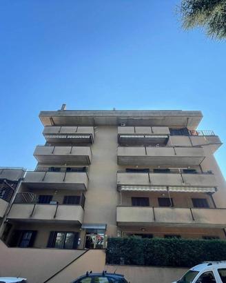 Appartamento di 70 m² con 3 locali e box auto a Le