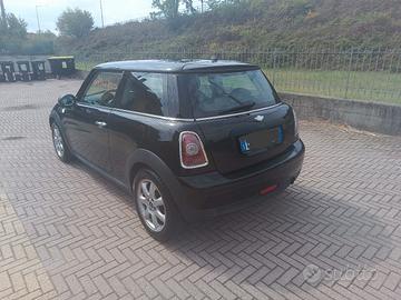MINI ONE  2009