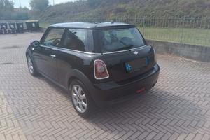 MINI ONE  2009