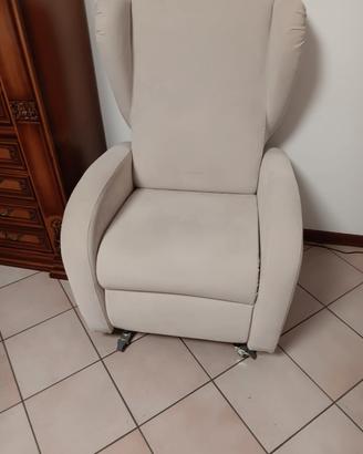 Poltrona alzapersona 