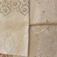 set asciugamani ricamati