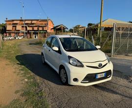 Toyota Aygo 1.0 12V VVT-i 5 porte Active Connect N