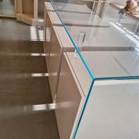 Tavolo in Vetro e Legno